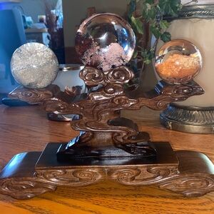 VERY RARE Ultimate 3 piece statement piece in a heavy sandalwood stand 🥰😍AAA